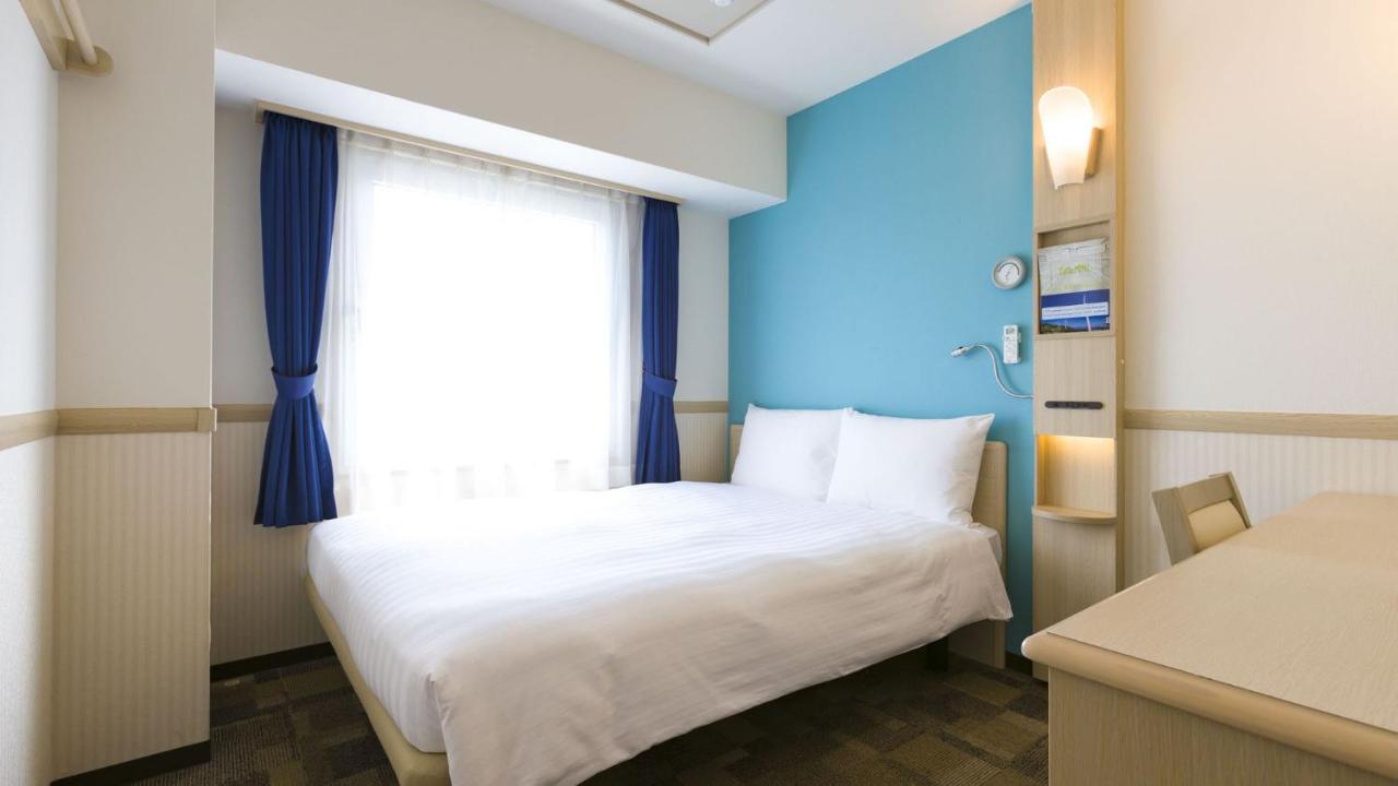 Toyoko Inn Hiroshima-Eki Stadium Mae Exterior photo